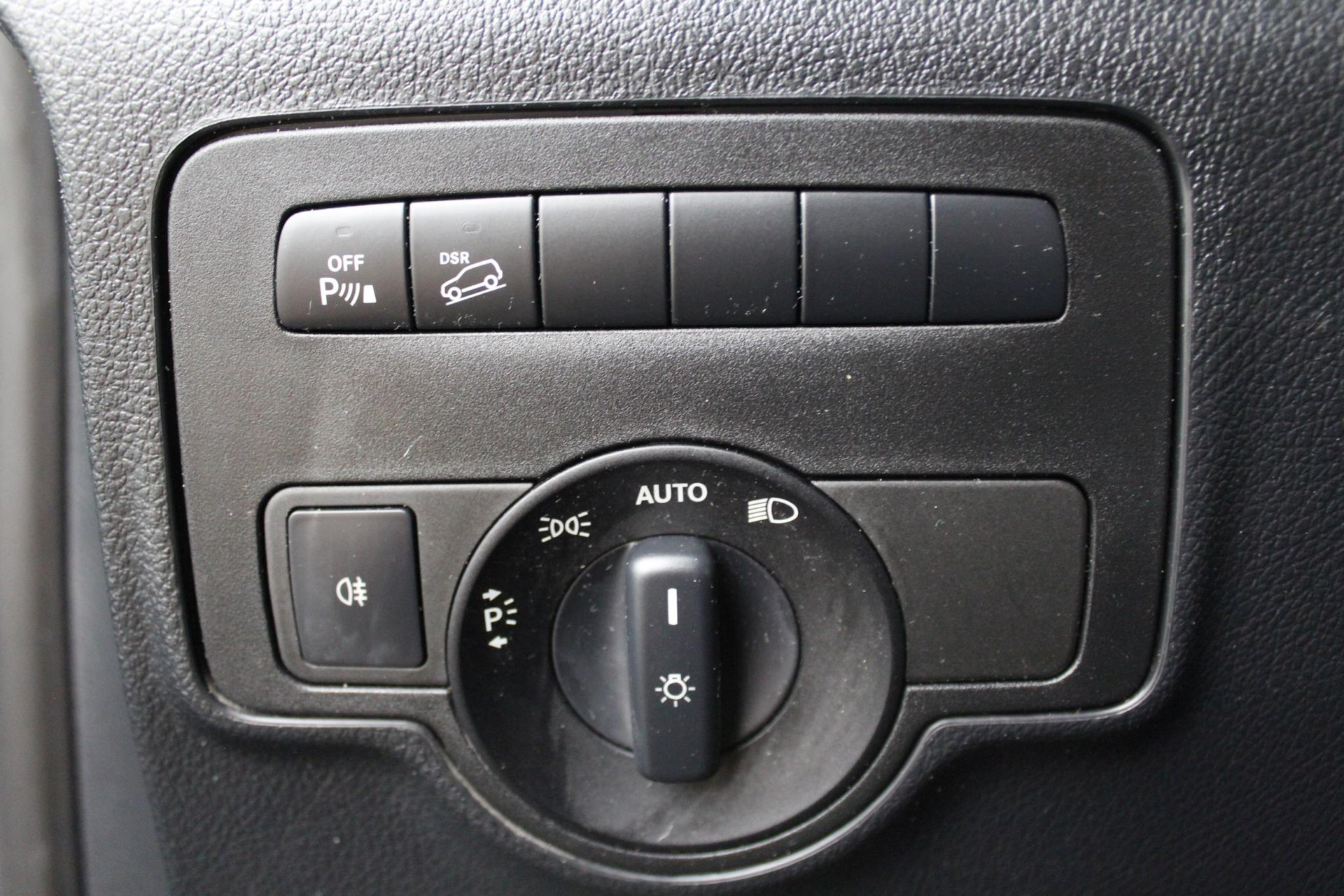 34428848-26.jpg
