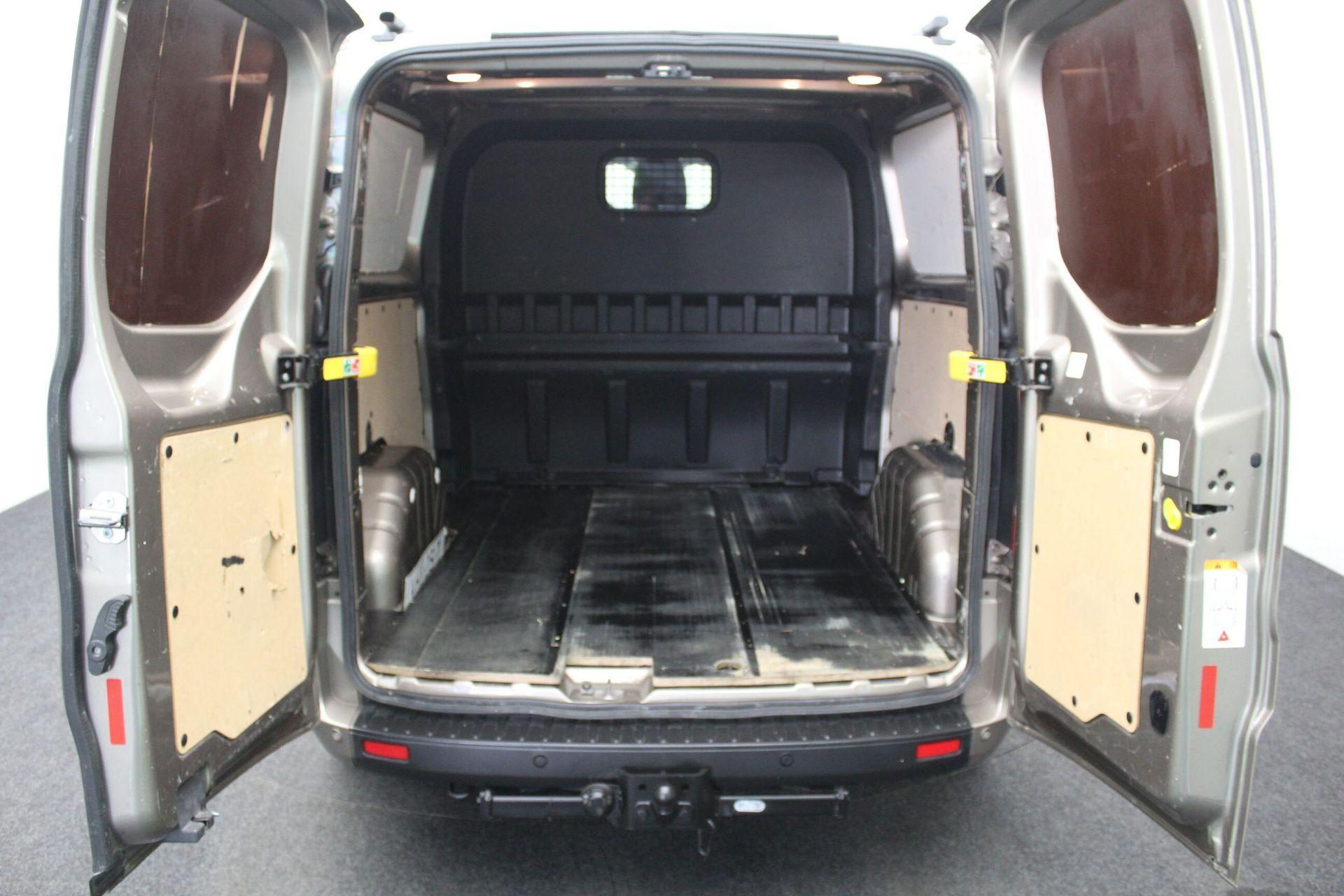 43257404-22.jpg