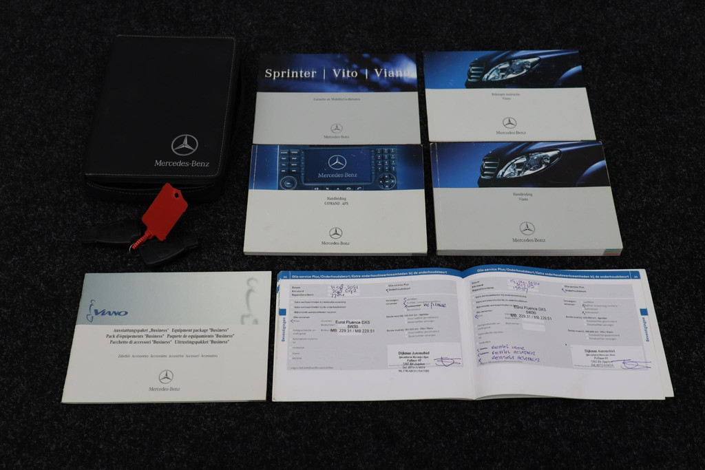 47141856-10.jpg