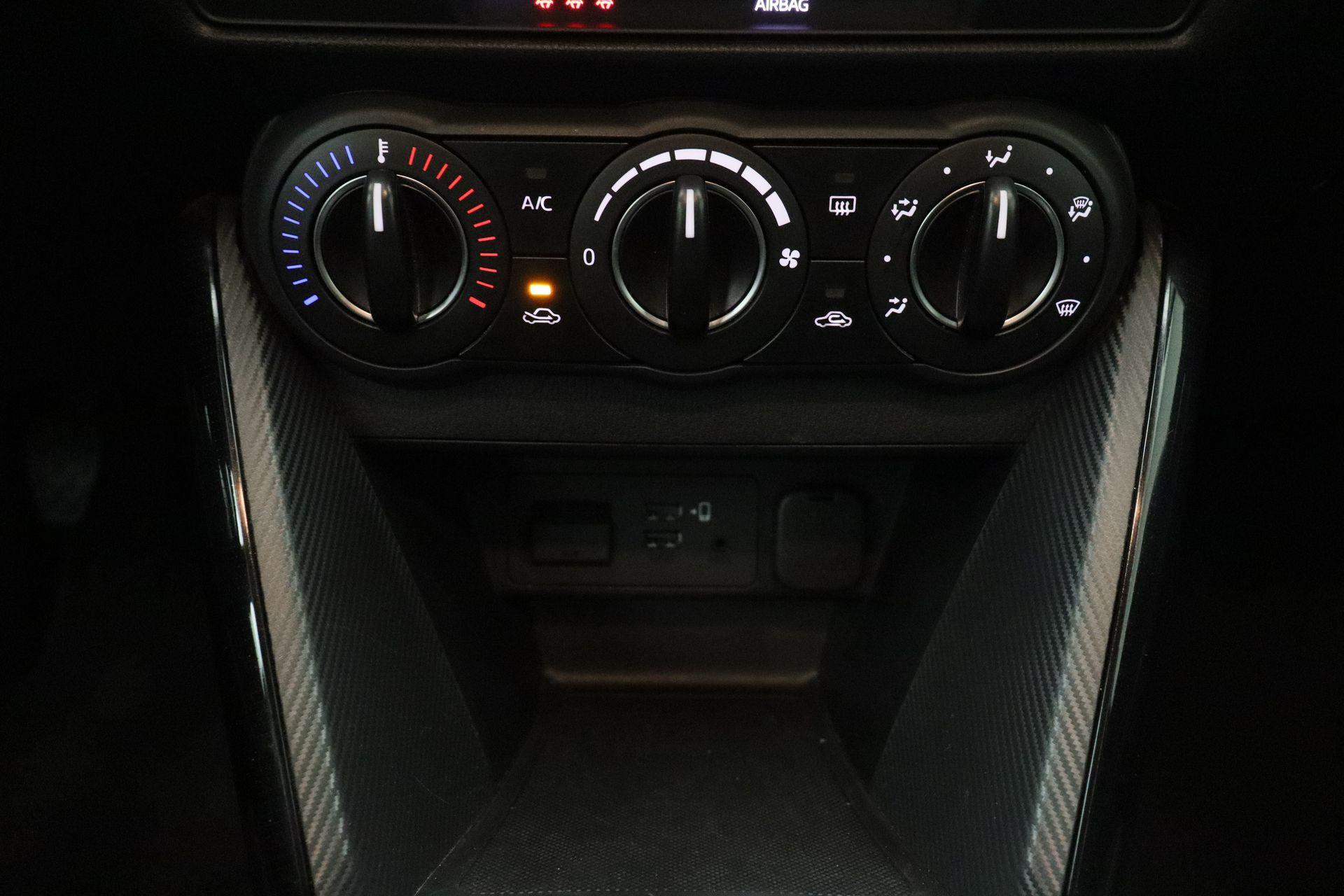 48608302-20.jpg