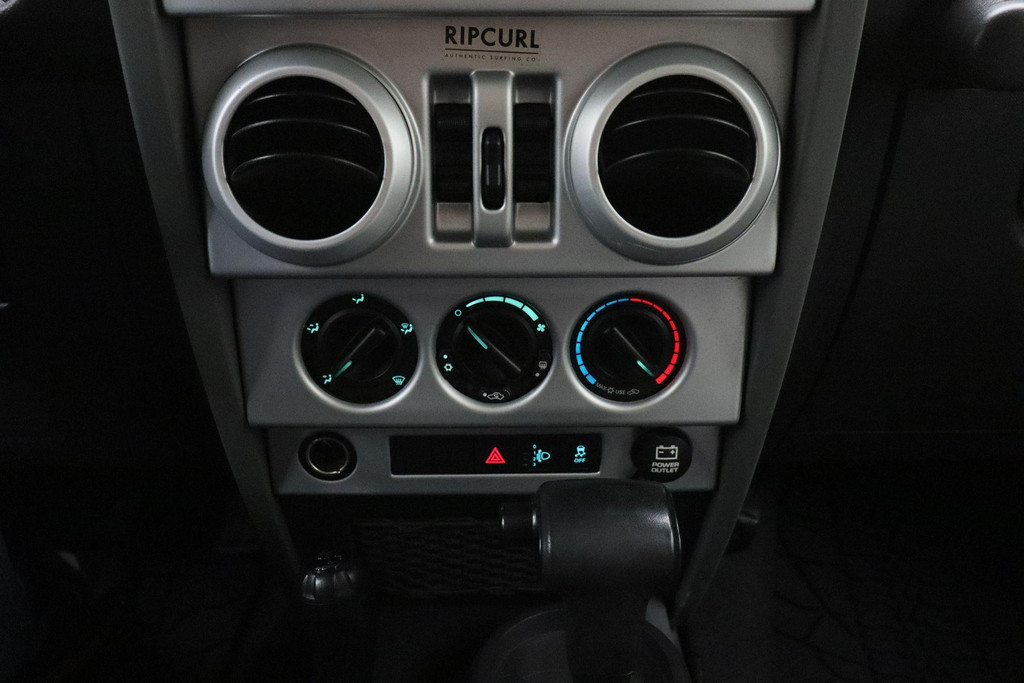49598472-11.jpg