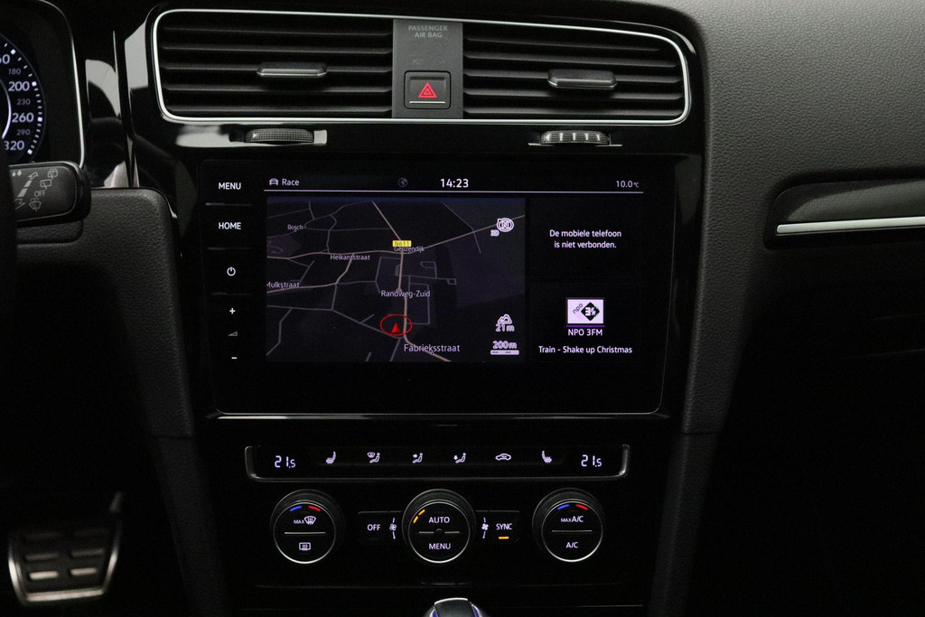 51508162-25.jpg