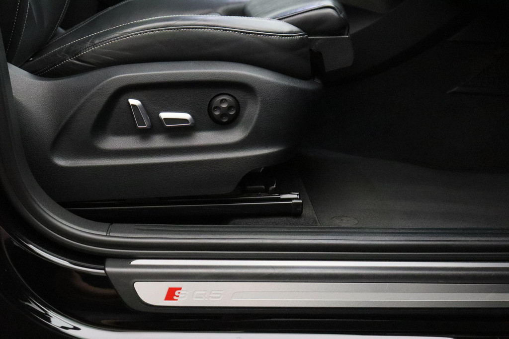 52498944-18.jpg