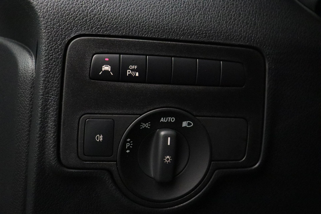 52860425-23.jpg