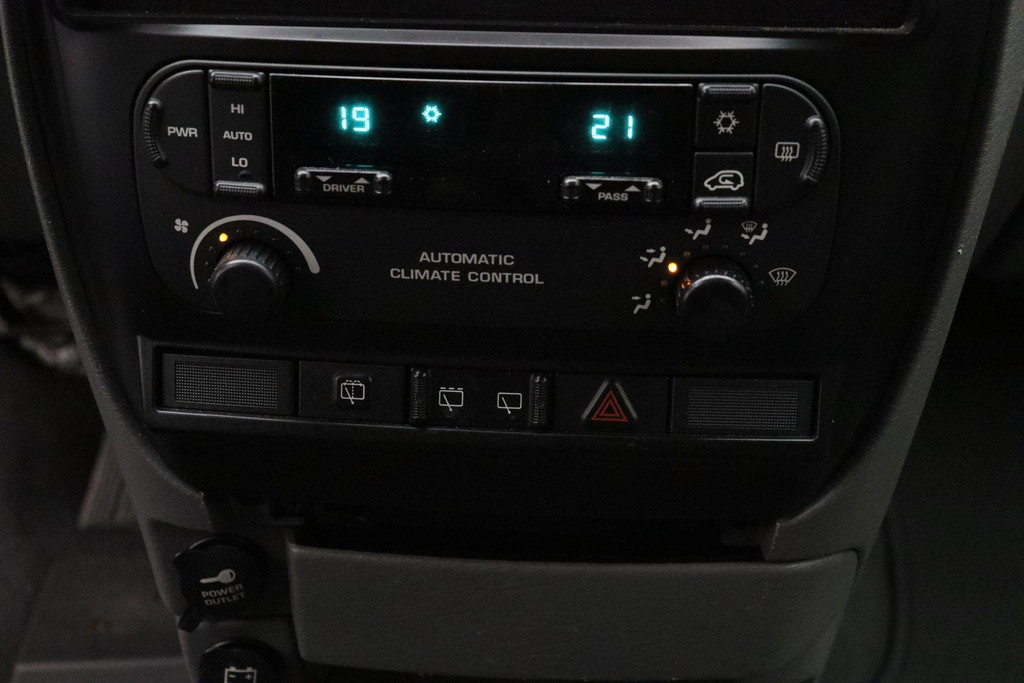 54211246-15.jpg