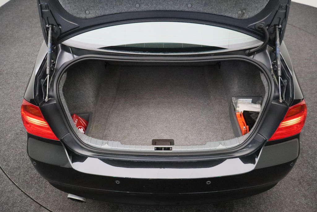 54243512-11.jpg