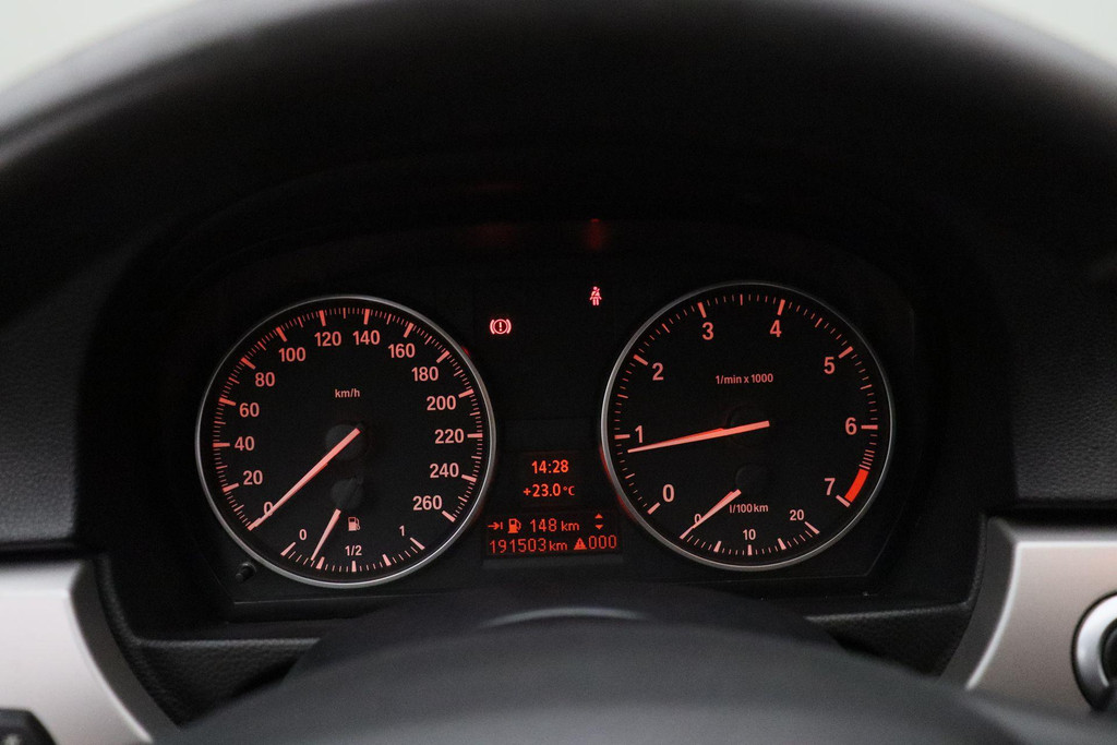 54243512-23.jpg