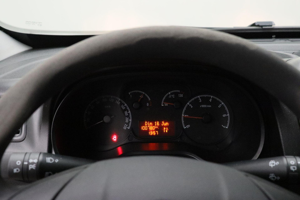 54357471-24.jpg