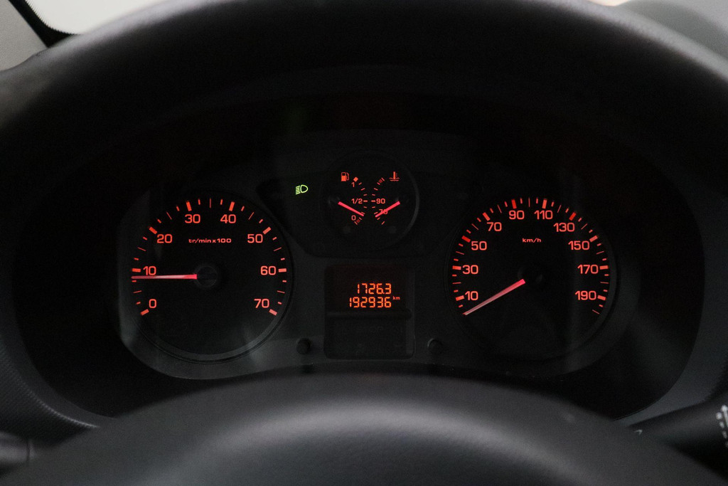 54979631-19.jpg