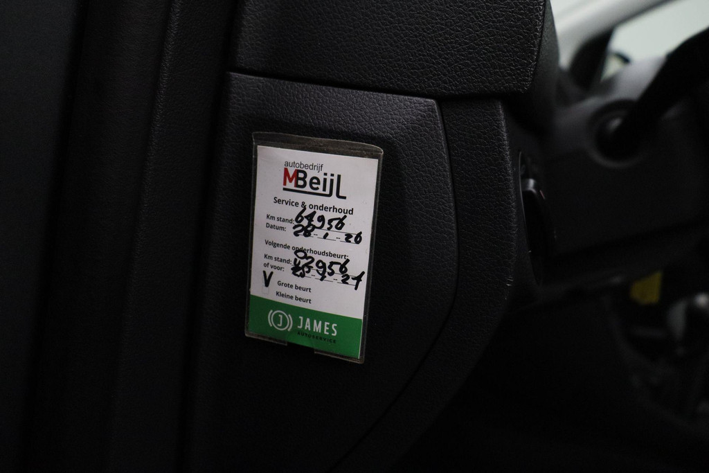 55454897-19.jpg