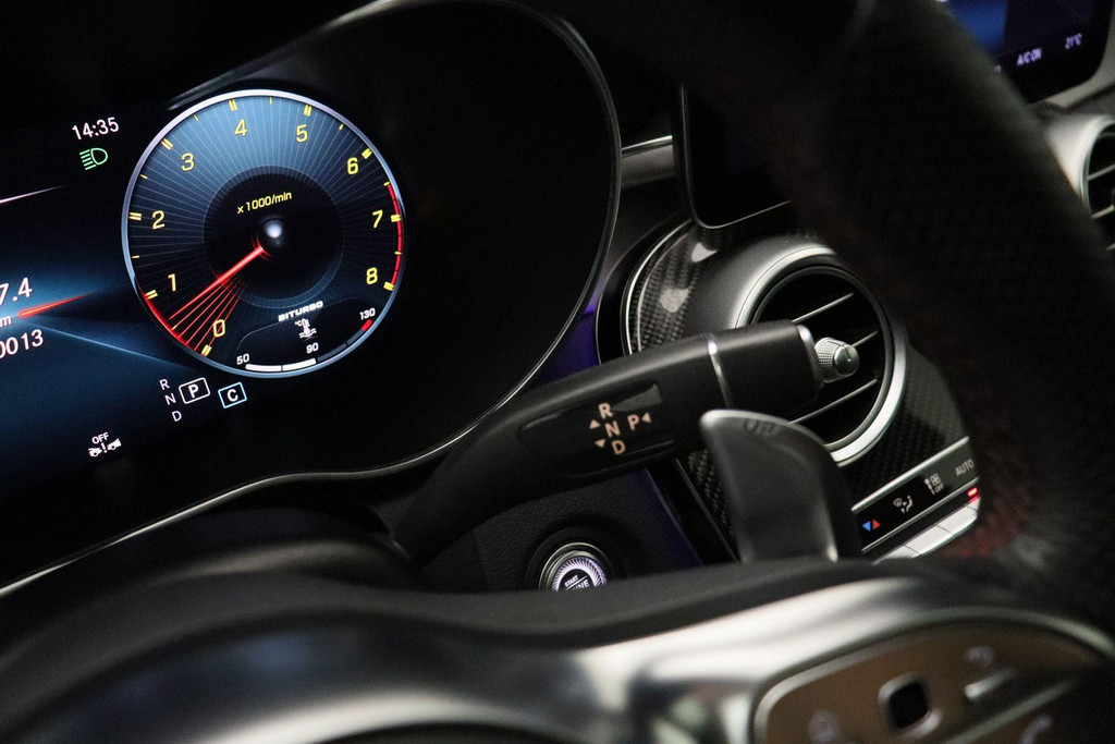 56044739-28.jpg