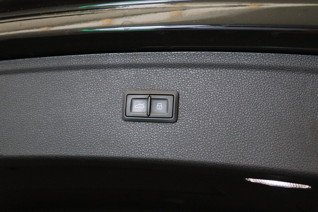 56150833-28.jpg
