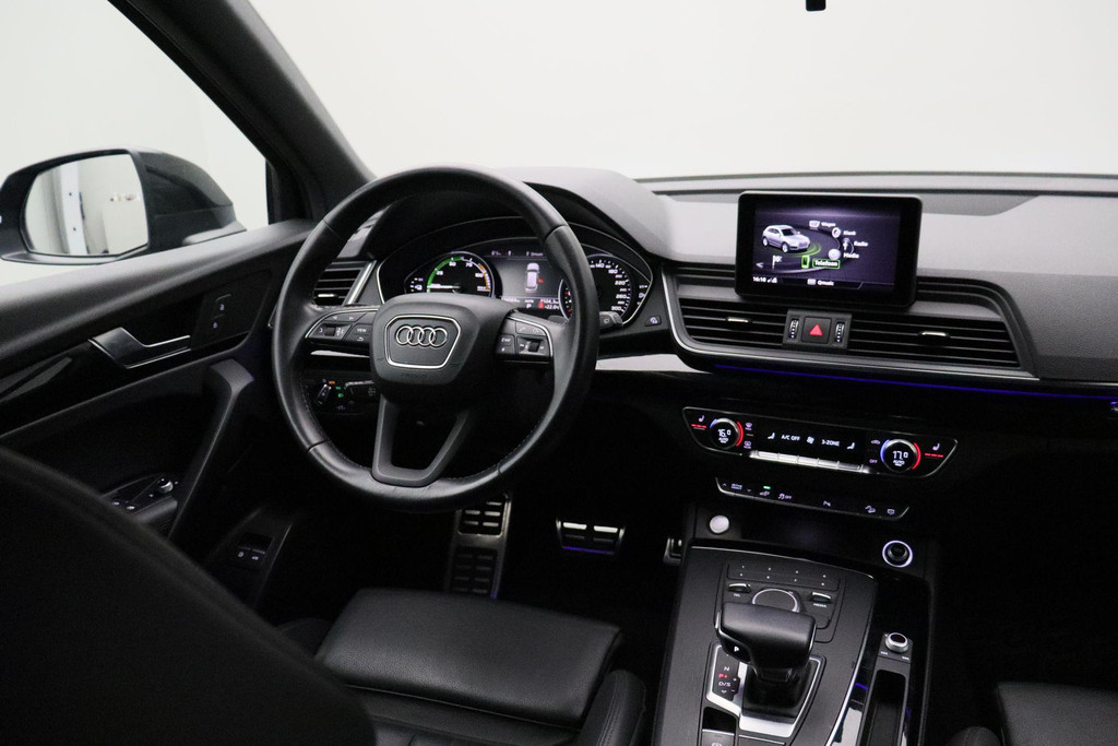 56150833-3.jpg
