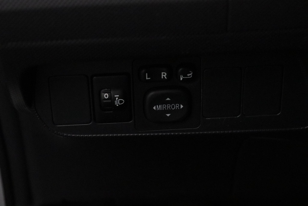 56469413-22.jpg