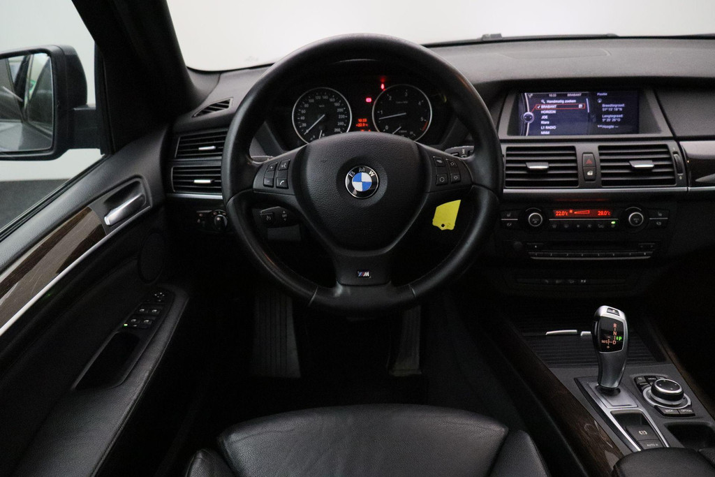 56854266-1.jpg